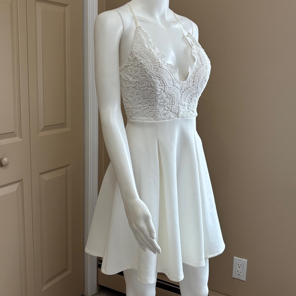 NWT FASHION NOVA white minidress - Picture 2 of 8